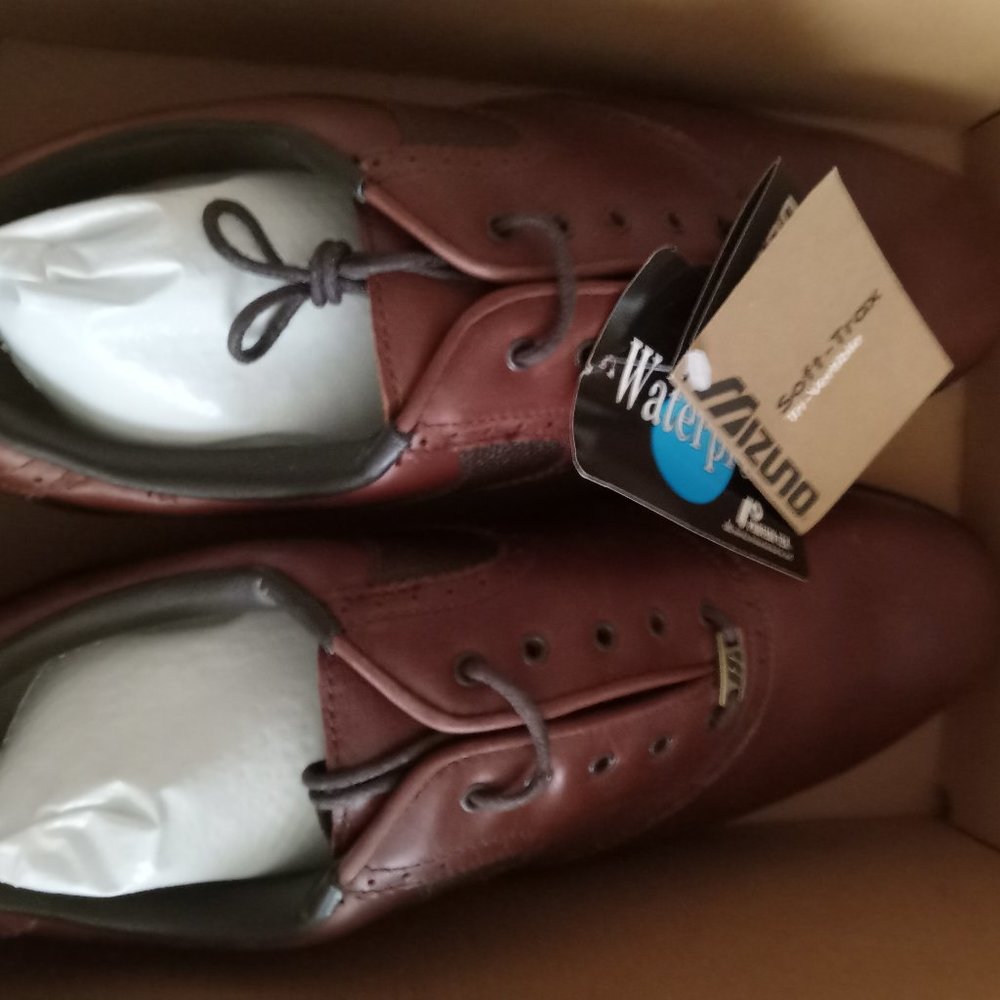 MIZUNO Brown Leather Golf Shoes Size 10 (NEW)